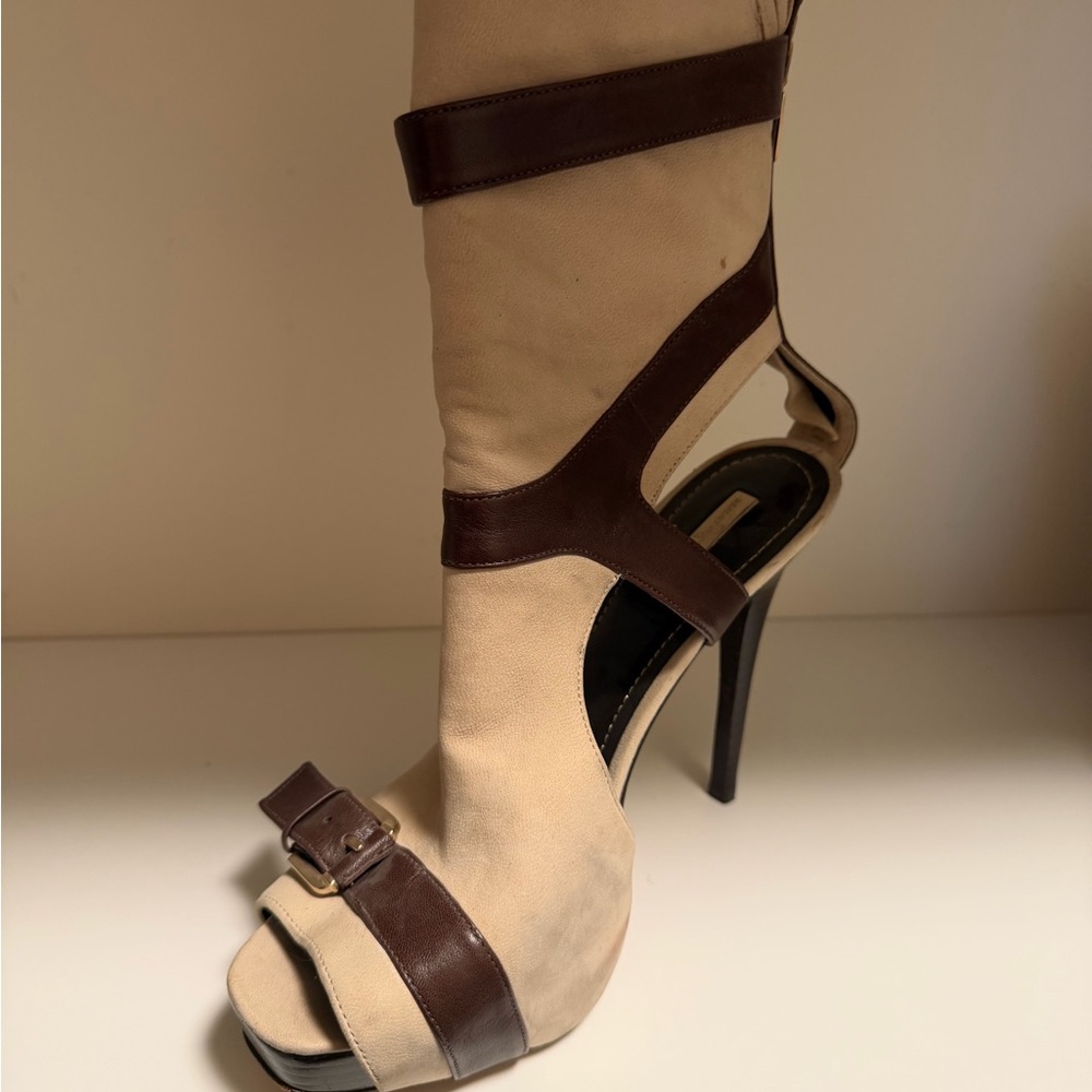 Report Signature Brown and Cream Heels